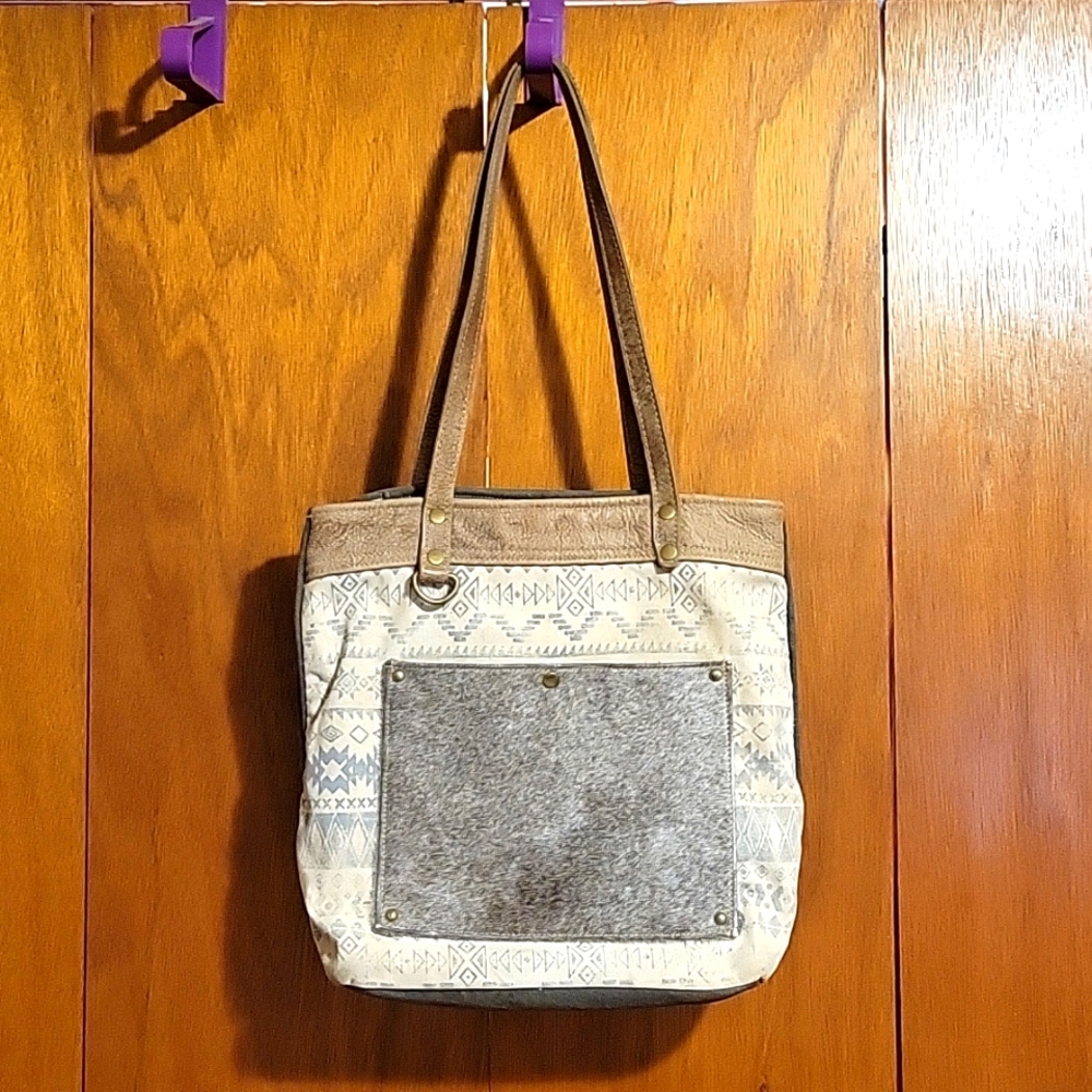 Myra purse
